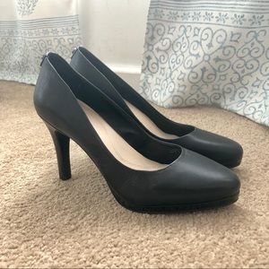 Sophisticated Heels 🖤